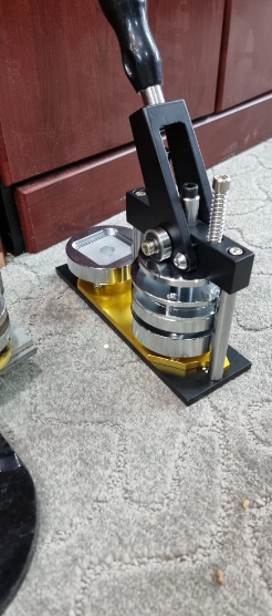 Máquina para Pegar Botones en  - Pin Button Badge reseña y precio